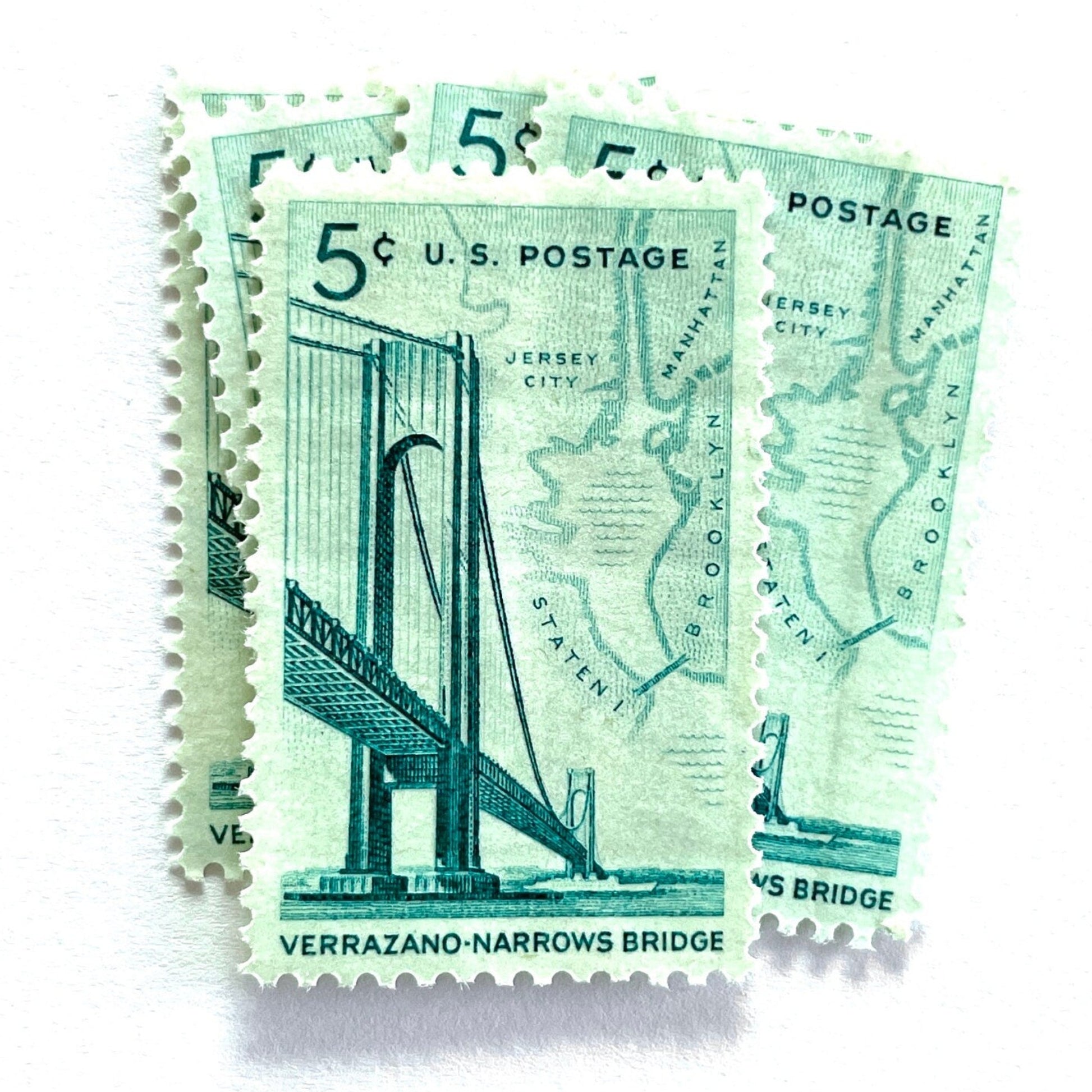 Image of 1964 “Verrazano-Narrows Bridge” 5-cent mail stamps. Scott #1258. Stamp Themes: Bridge, NYC, New York, Staten Island, Brooklyn, Manhattan, Bridge, Engineering. Green postage stamp.