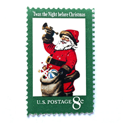 Image of 1972 Contemporary Christmas “Santa Claus” 8-cent stamps. Scott #1472. Stamp Themes: 'Twas the Night Before Christmas, Sack of Toys, Horn, Saint Nicholas, St. Nick, Patron Saint of Children, Holidays. Green postage stamp.