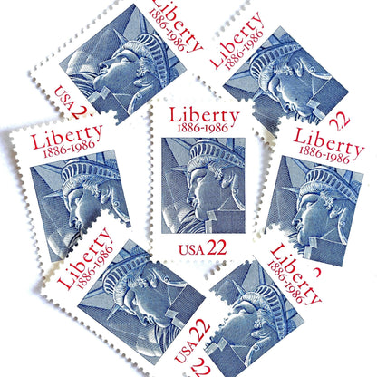 Image of 1986 “Statue of Liberty” 22-cent mail stamps. Scott #2224. Stamp Themes: Statue of Liberty, Joint Issue with France, NYC, New York City, Immigration. Red, white, and blue postage stamp.